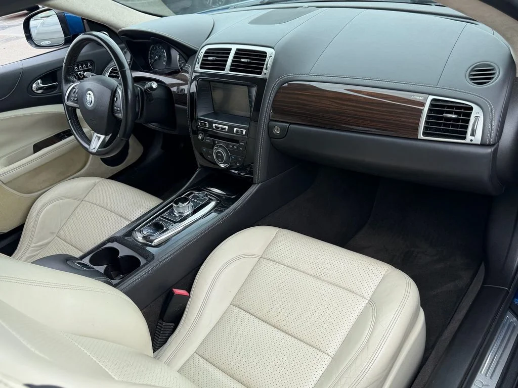 Used 2013 Blue Jaguar Base image 15