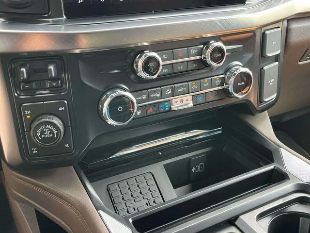 New 2026 Agate Black Metallic Ford F-350® King Ranch® image 28