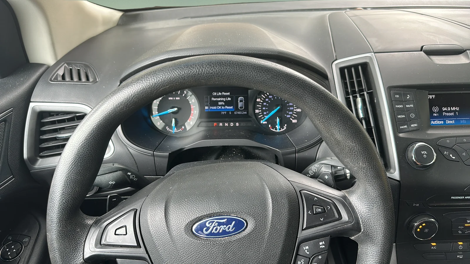 Used 2018 Black Ford SE image 14