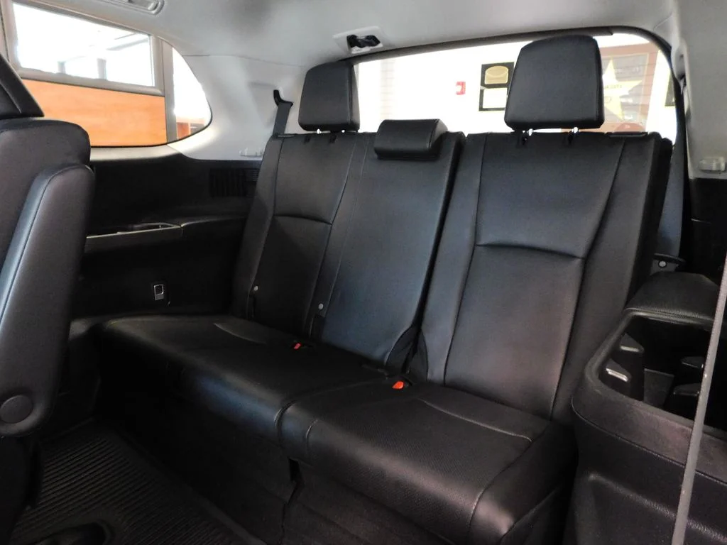 Used 2024 Cream Toyota XLE image 47