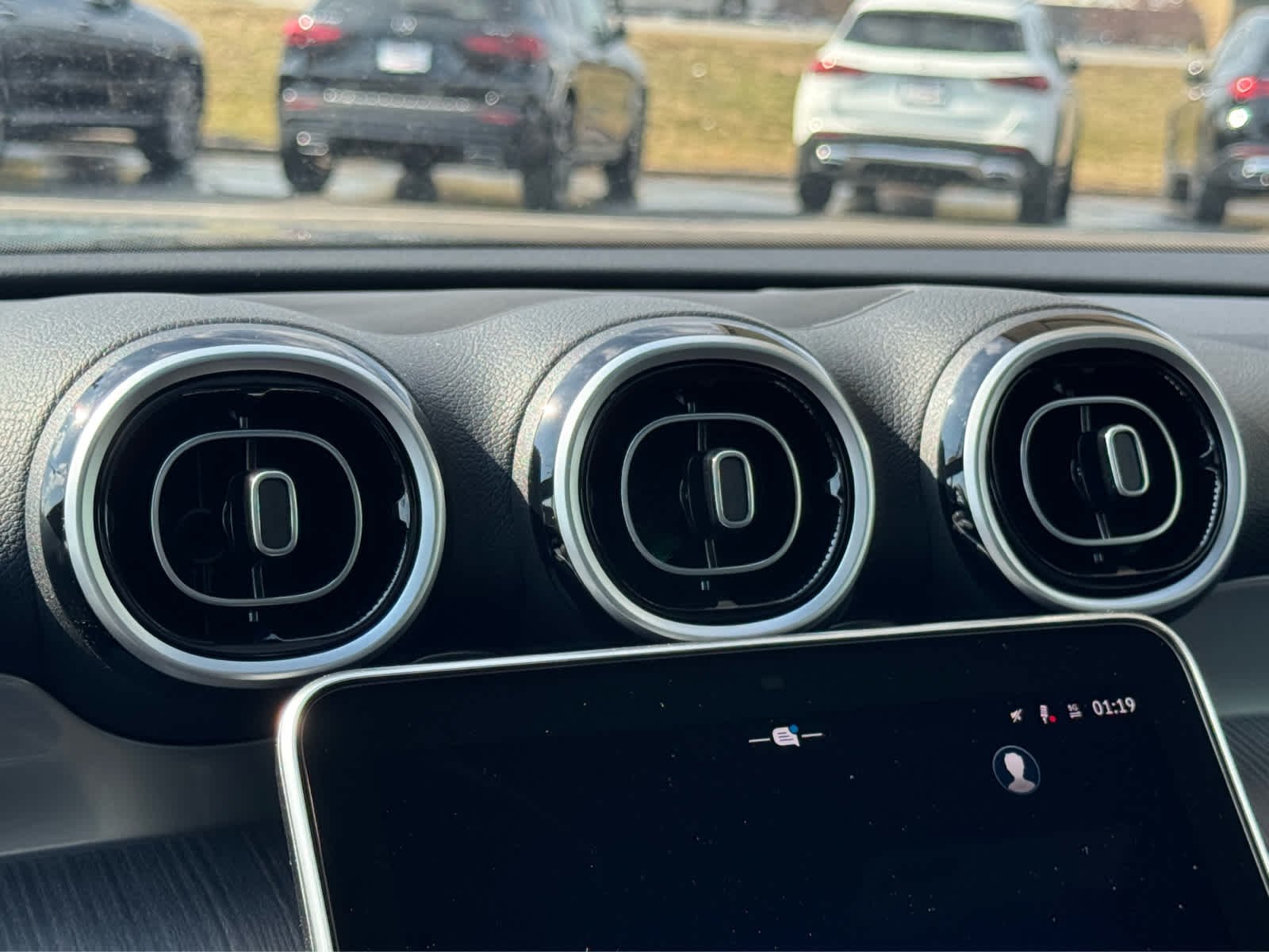 New 2026 Verde Silver Metallic Mercedes-Benz GLC 300 image 22