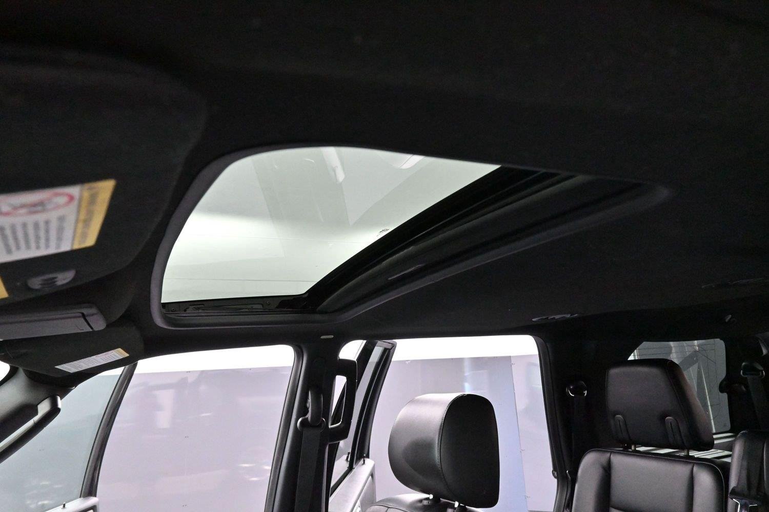Used 2015 Tuxedo Black Metallic Ford Limited image 31