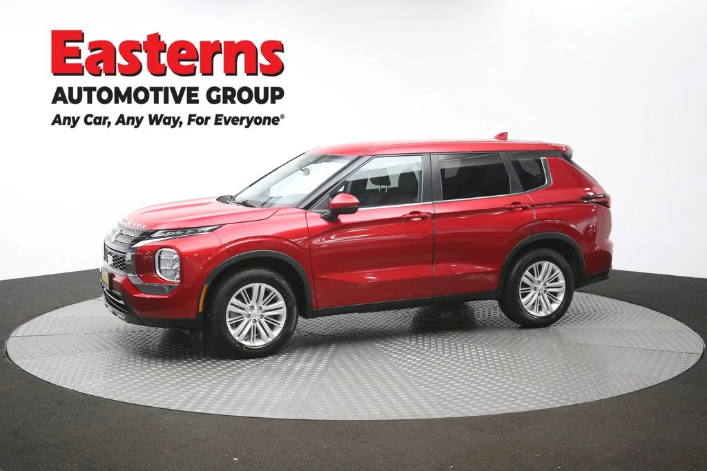 Used 2024 Red Mitsubishi ES image 57