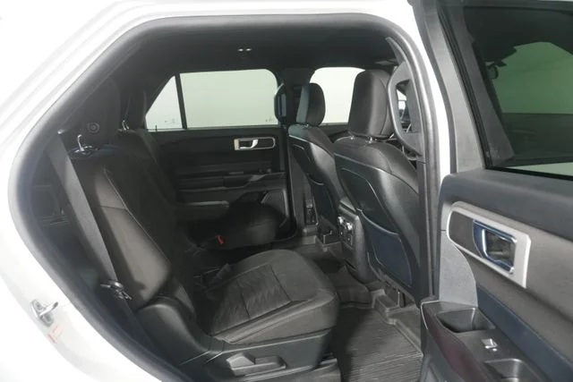 Used 2020 Oxford White Ford XLT image 25