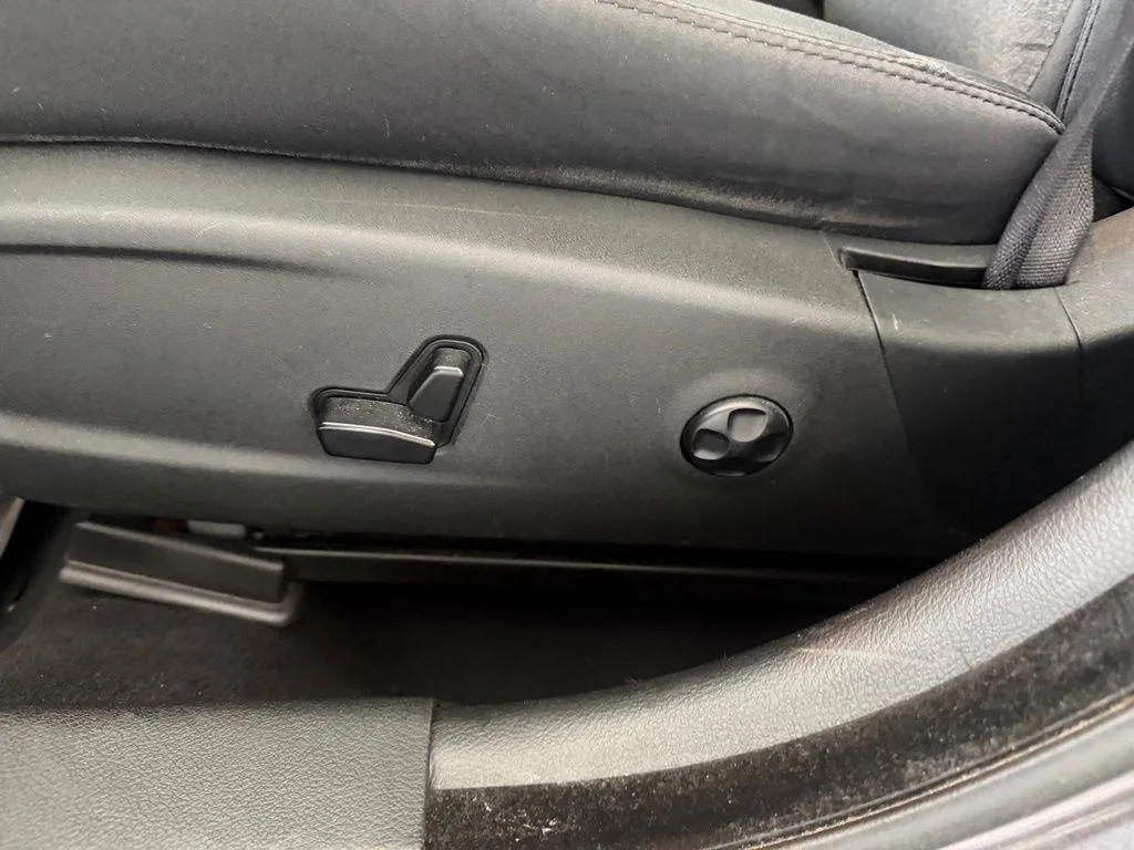 Used 2019 Gray Chrysler Touring image 36