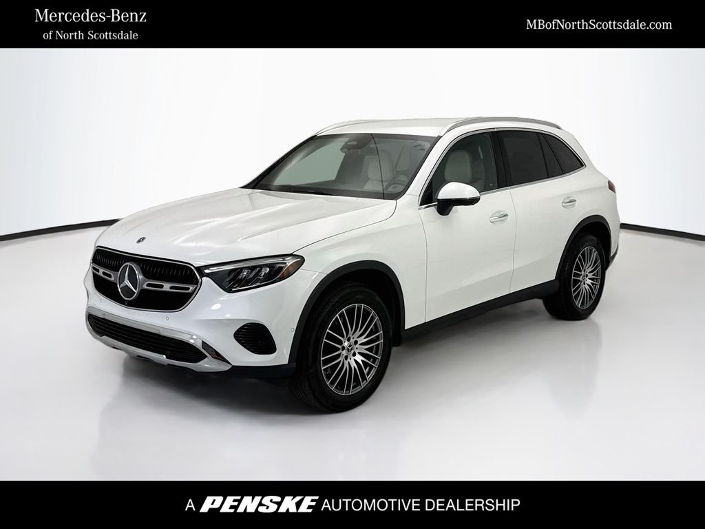 Used 2026 MANUFAKTUR Moonlight White Metallic Mercedes-Benz GLC 300 image 1