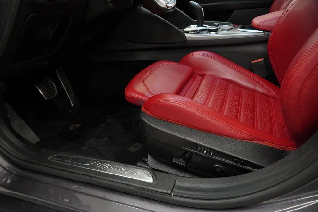 Used 2024 Gray Alfa Romeo Veloce image 40