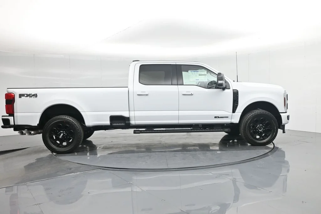 New 2026 Oxford White Ford Lariat image 31