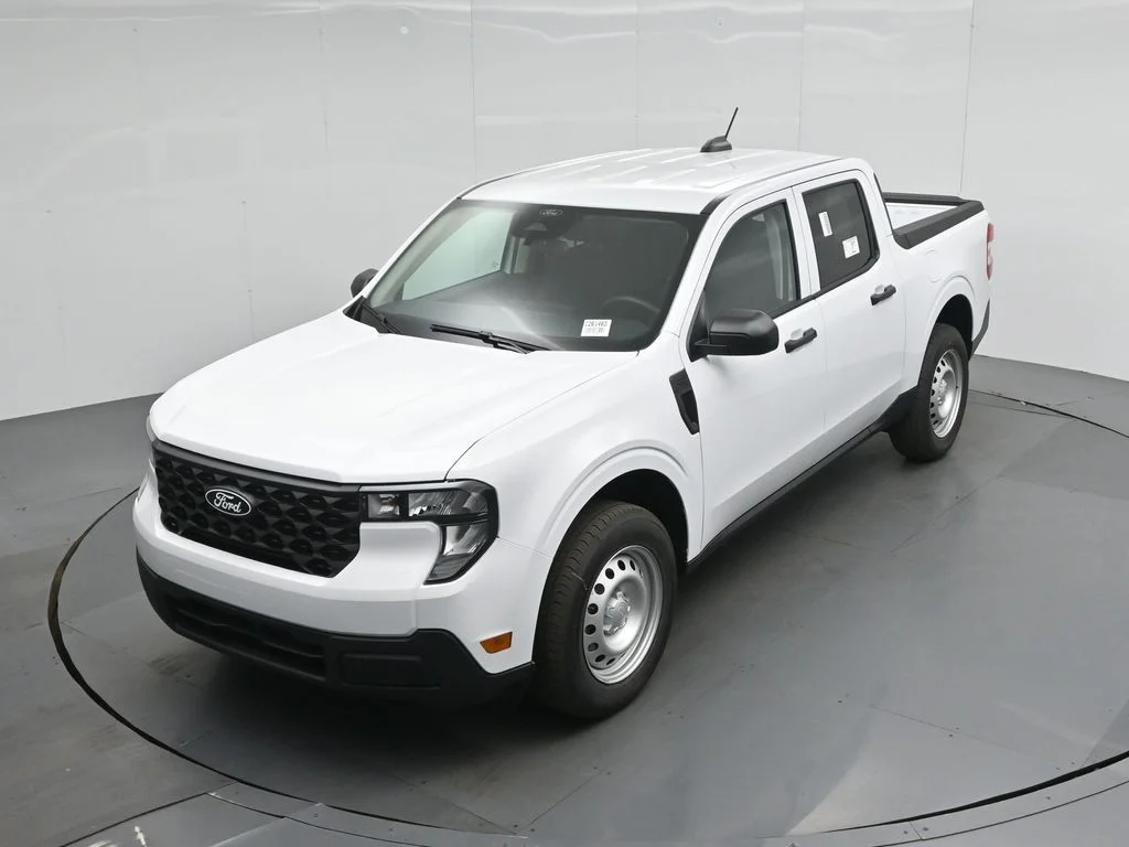 New 2026 Oxford White Ford XLT image 31