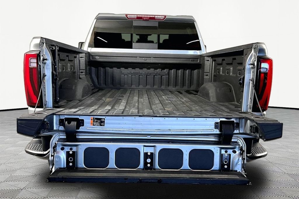Used 2024 Silver GMC Denali image 7