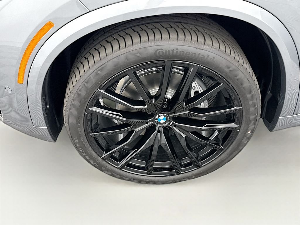 Used 2026 Gray Metallic BMW xDrive40i image 30