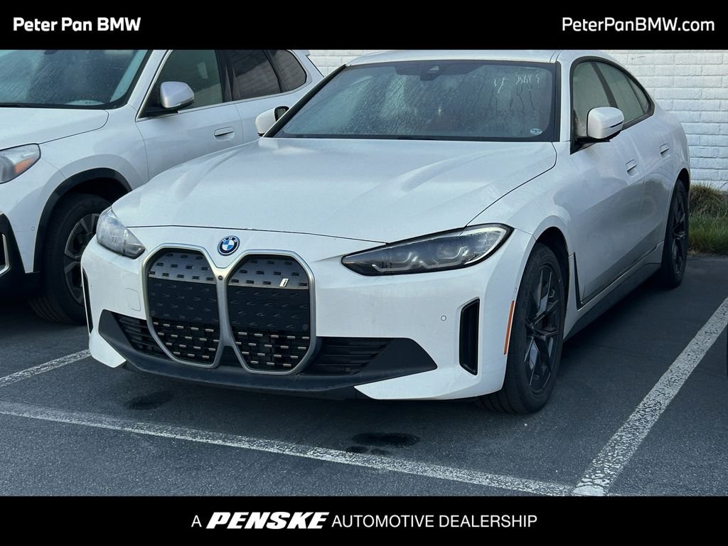 2023 BMW i4 eDrive35's photo