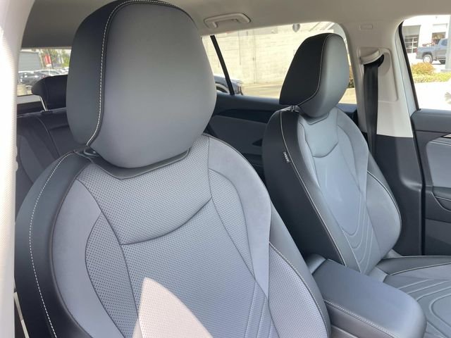 New 2026 Silver Volkswagen 2.0T SE image 27