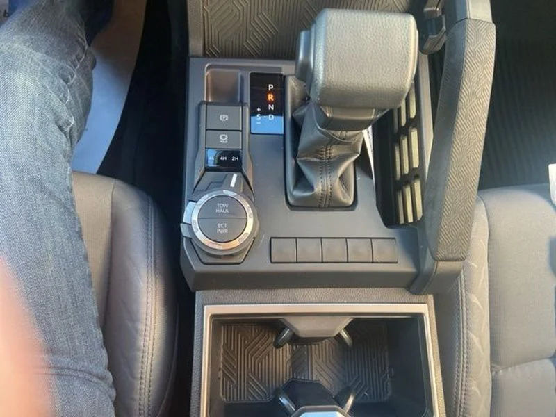 2026 Toyota Tacoma SR5 - Photo 19