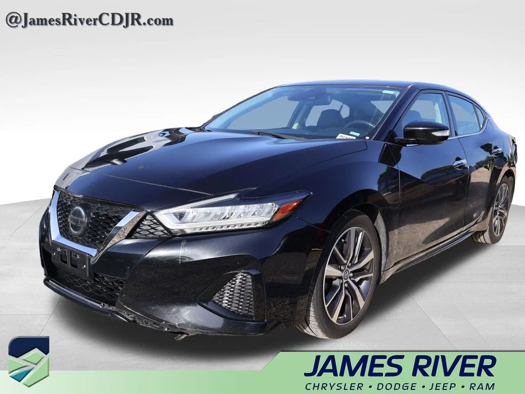 2020 Nissan Maxima SV's photo