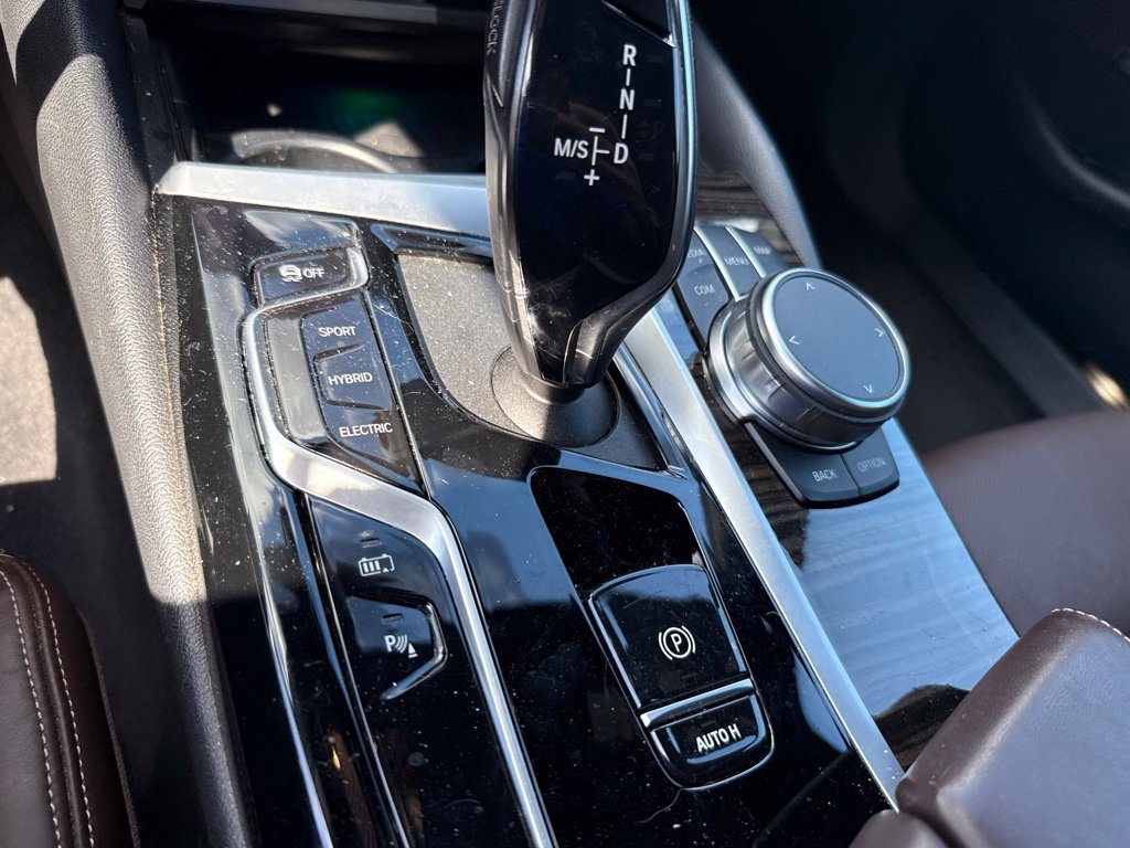 Used 2023 Blue BMW 530e iPerformance image 22