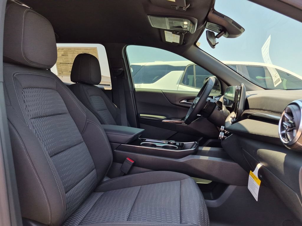 New 2026 Summit White Chevrolet LT image 29