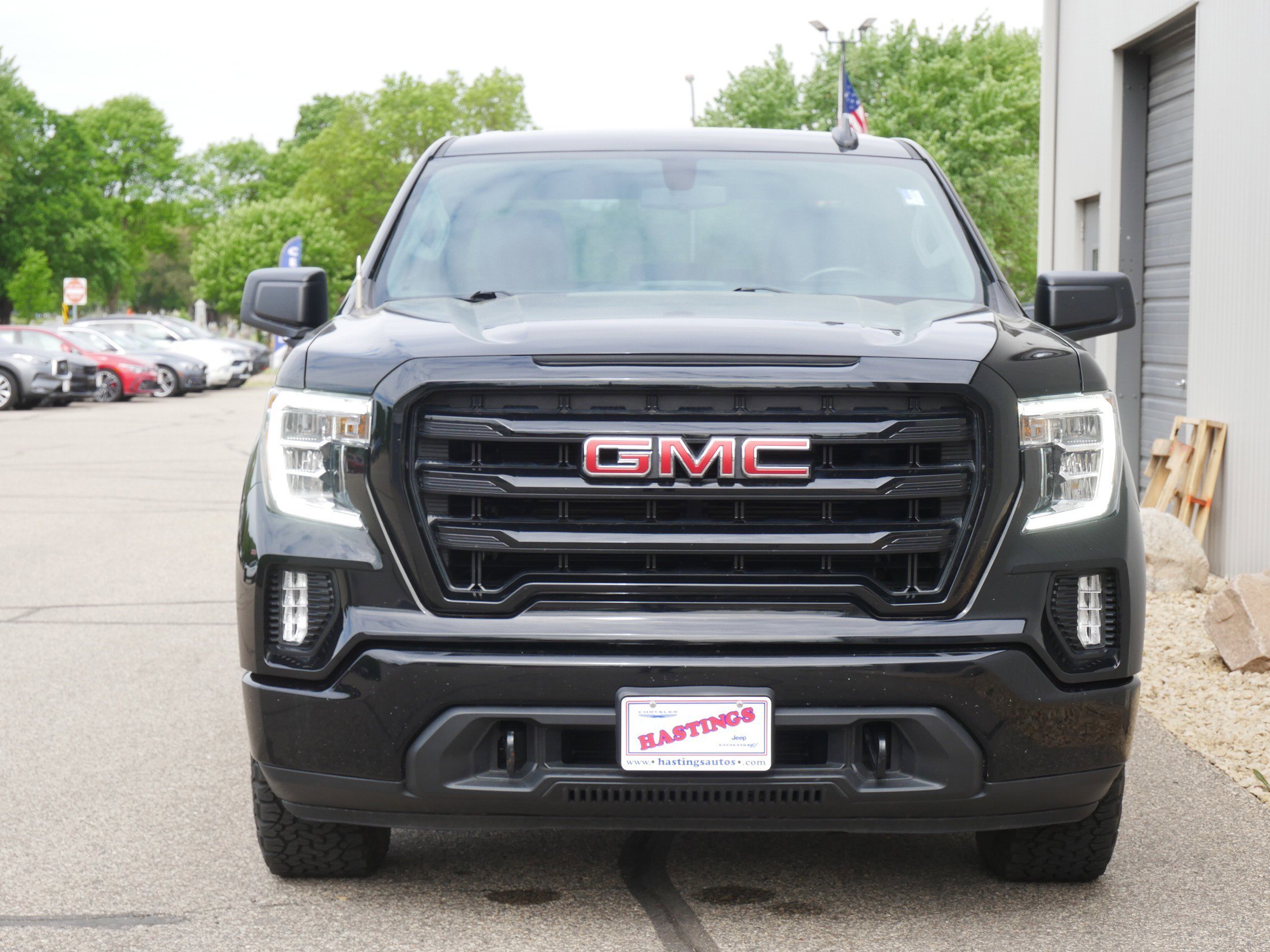 Used 2021 Onyx Black GMC Elevation image 8
