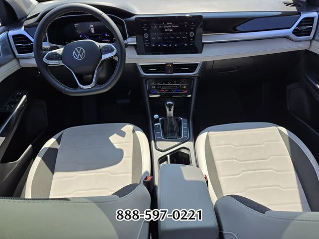 Used 2025 Blue Volkswagen 1.5T SE image 14