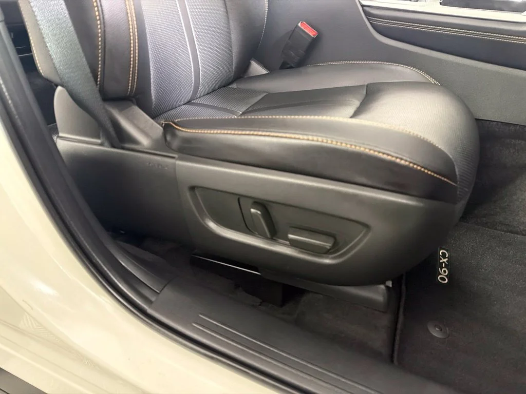 Used 2026 White Mazda 3.3 Turbo Preferred image 25