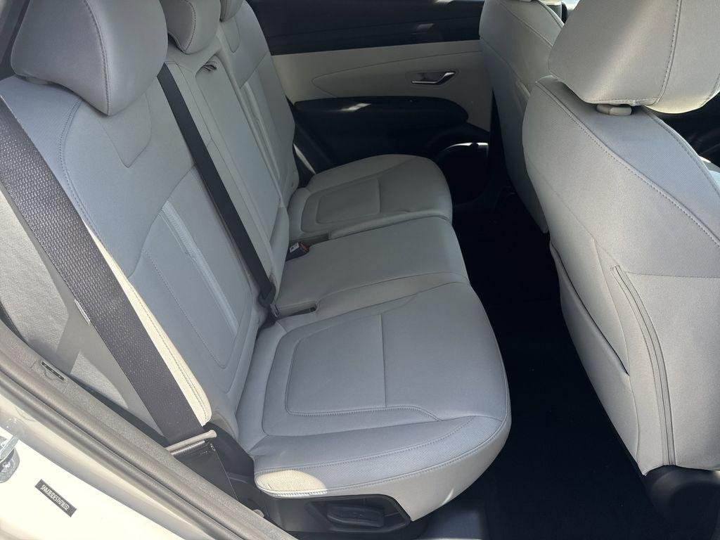 New 2026 White Hyundai SEL FWD image 15