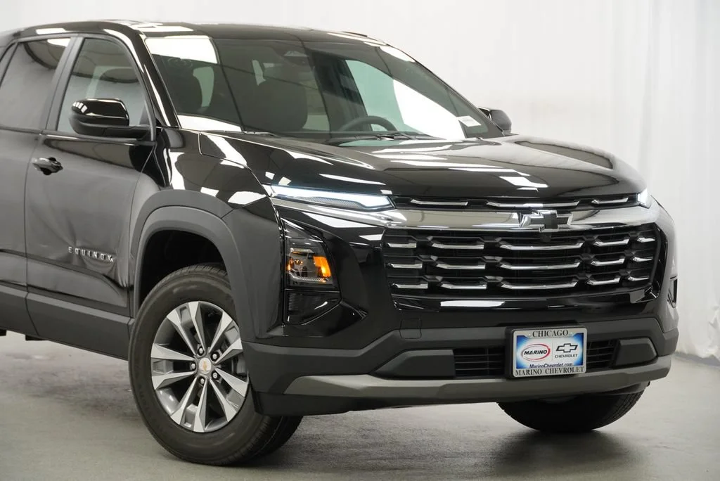 New 2027 Mosaic Black Metallic Chevrolet LT image 9