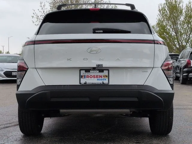Used 2026 White Hyundai SEL Sport image 6