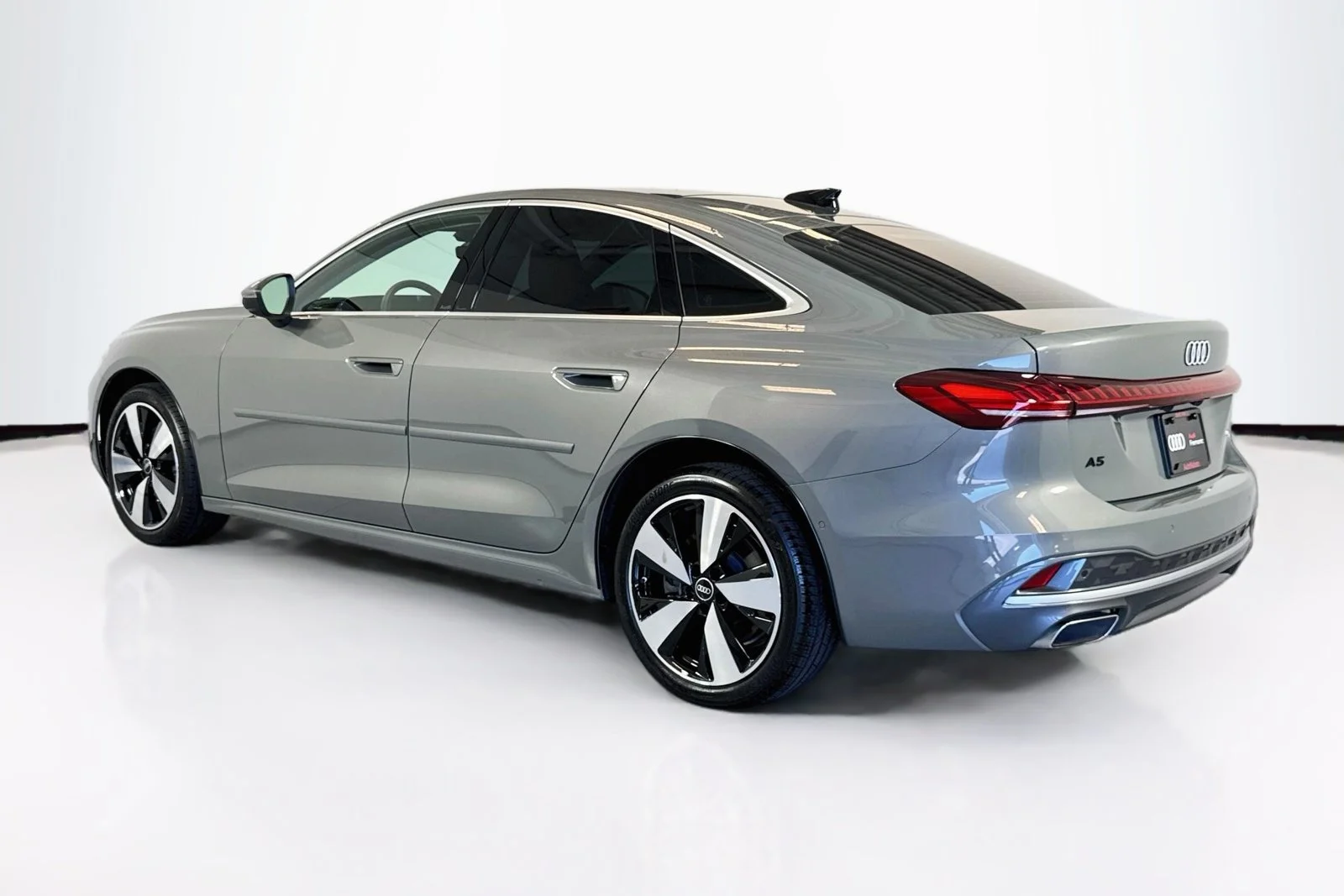 Used 2025 Chronos Grey Audi Premium Plus image 9