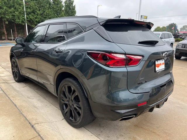 Used 2019 Gray Chevrolet RS image 5