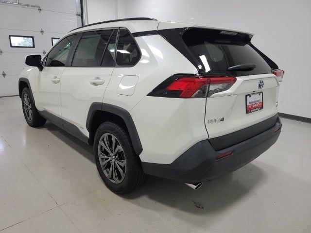 Certified Used 2022 Blizzard Pearl Toyota Hybrid XLE Premium image 6