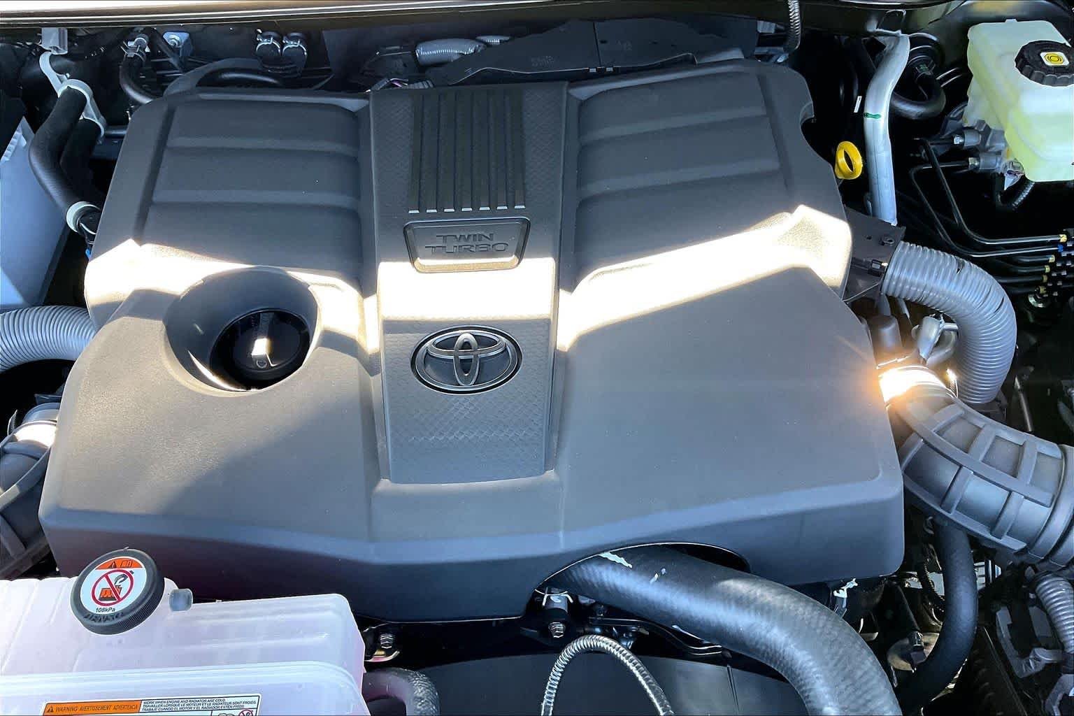 2026 Toyota Tundra SR5 - Photo 17