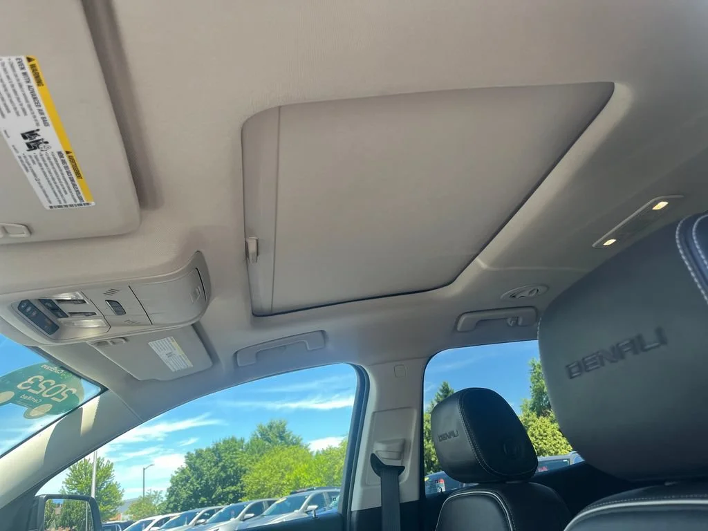 2023 GMC Acadia Denali - Photo 26