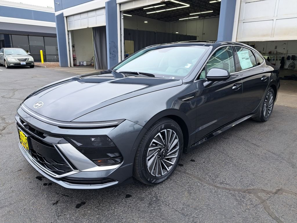 2026 Hyundai Sonata Limited's photo