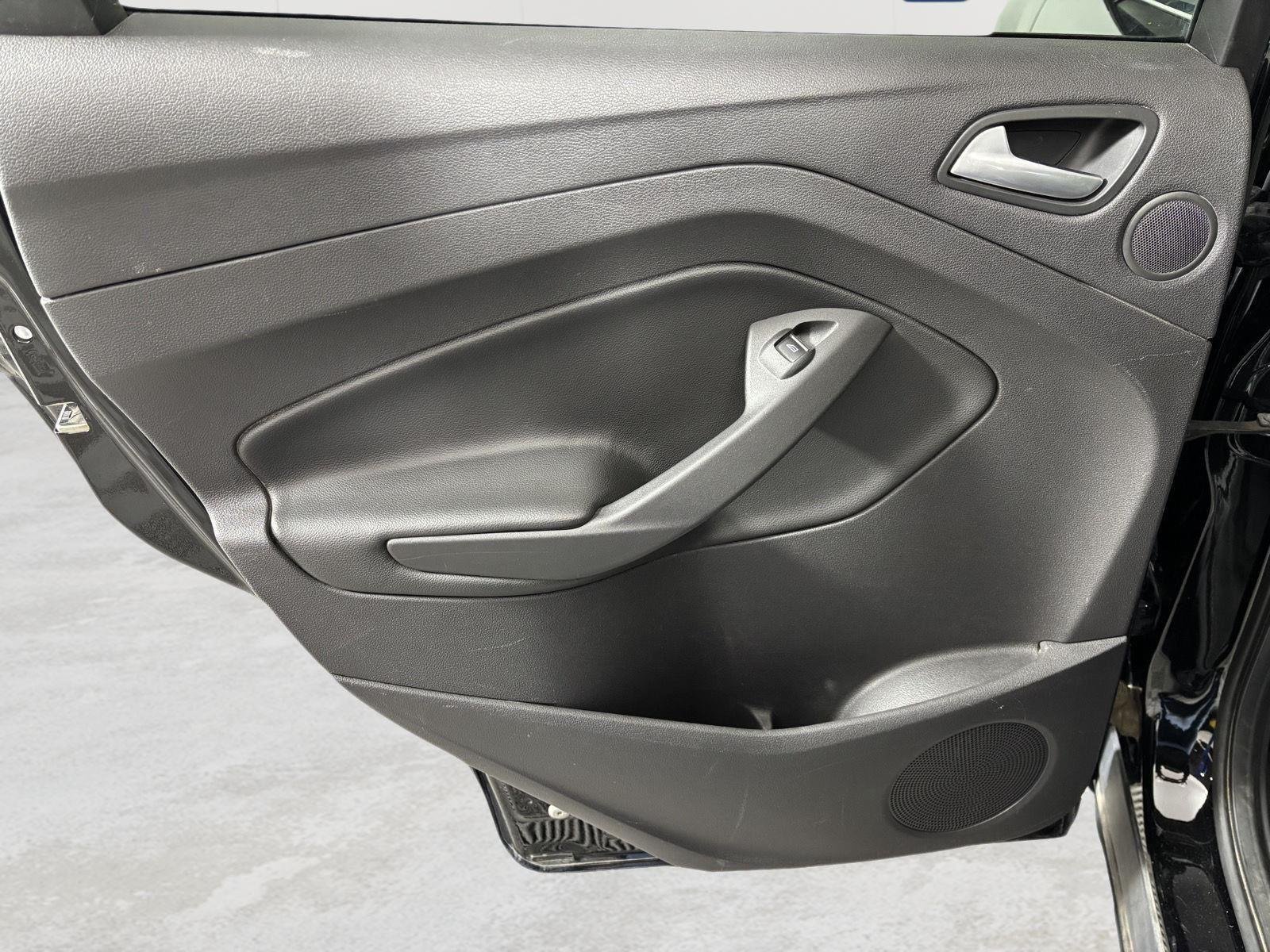 Used 2016 Shadow Black Ford SE image 17