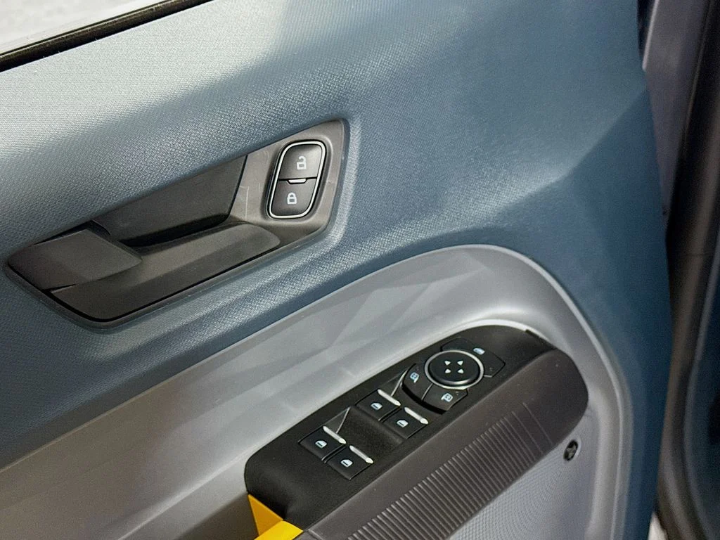 New 2026 Carbonized Gray Metallic Ford Tremor® image 18