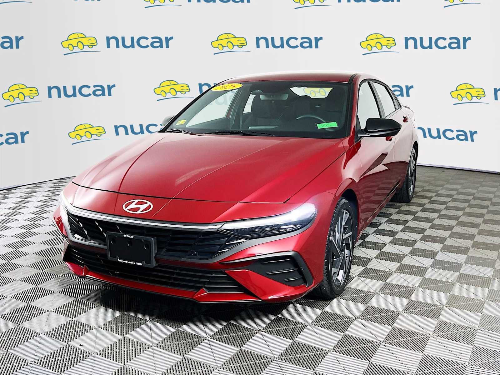 Used 2025 Ultimate Red Hyundai SEL Sport image 3