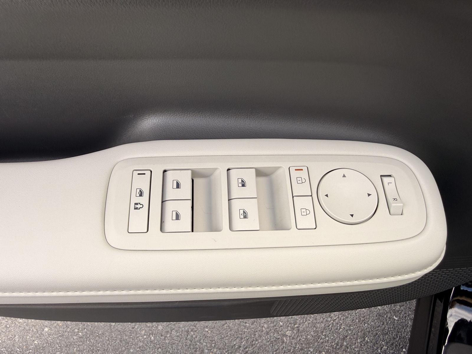 2026 Hyundai Santa Fe SEL - Photo 13