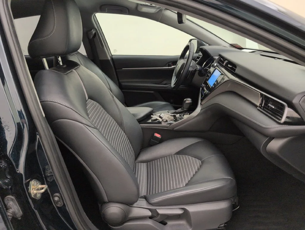Certified Used 2020 Blue Toyota SE image 15