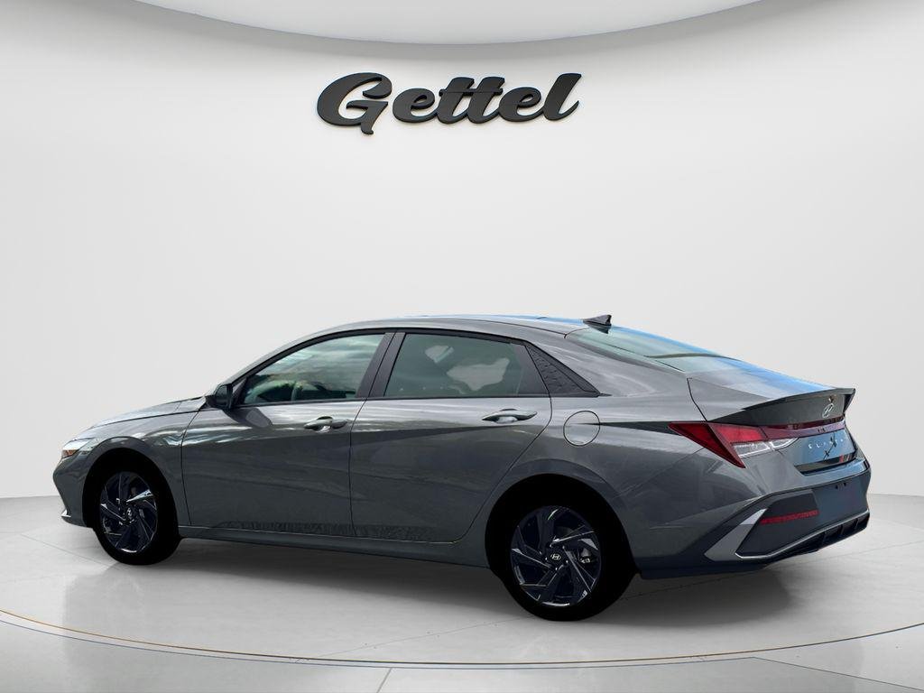 New 2026 Gray Hyundai SEL Sport image 4