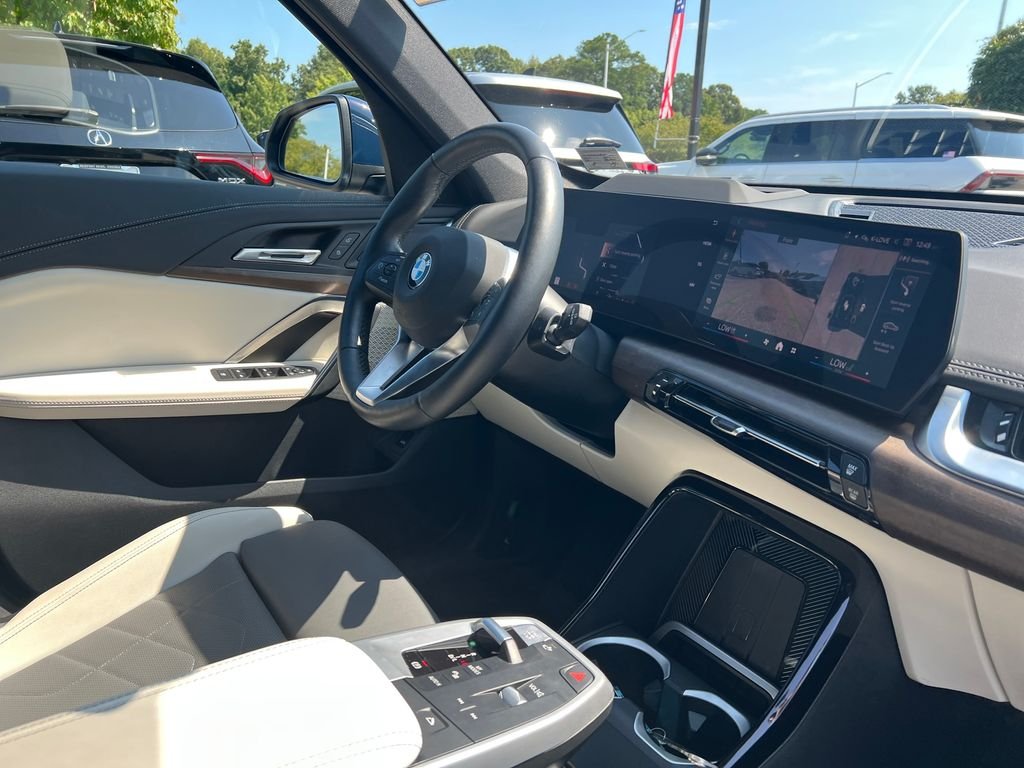 Used 2026 Blue BMW xDrive28i image 29