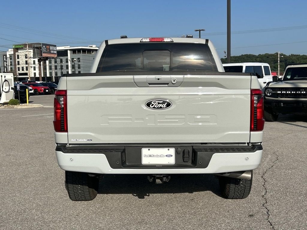 Certified Used 2024 Avalanche Ford XLT image 5