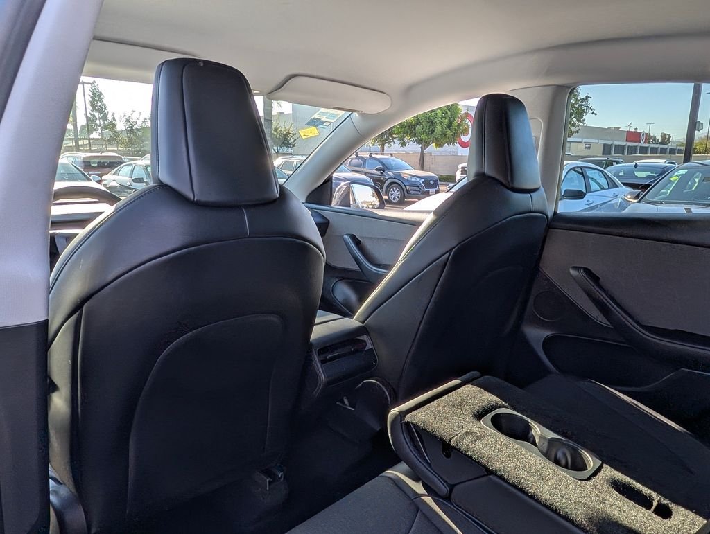2026 Tesla Model Y Standard - Photo 14