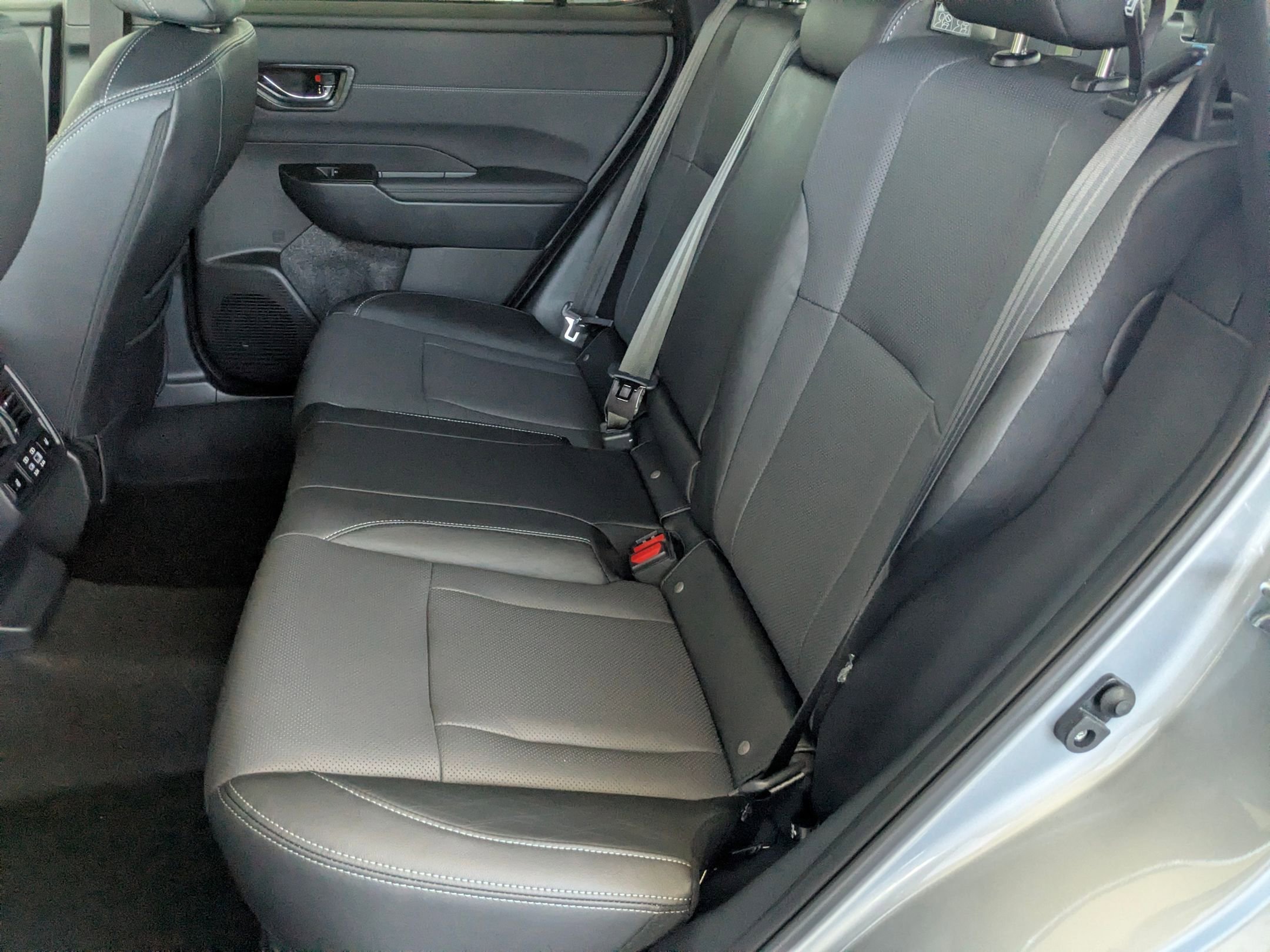 New 2026 ICE SILVER METALLIC Subaru Touring XT image 7