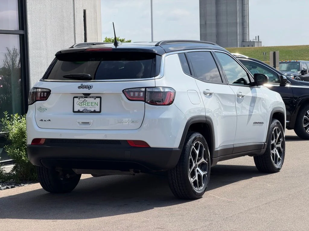 Used 2025 White Jeep Limited image 5