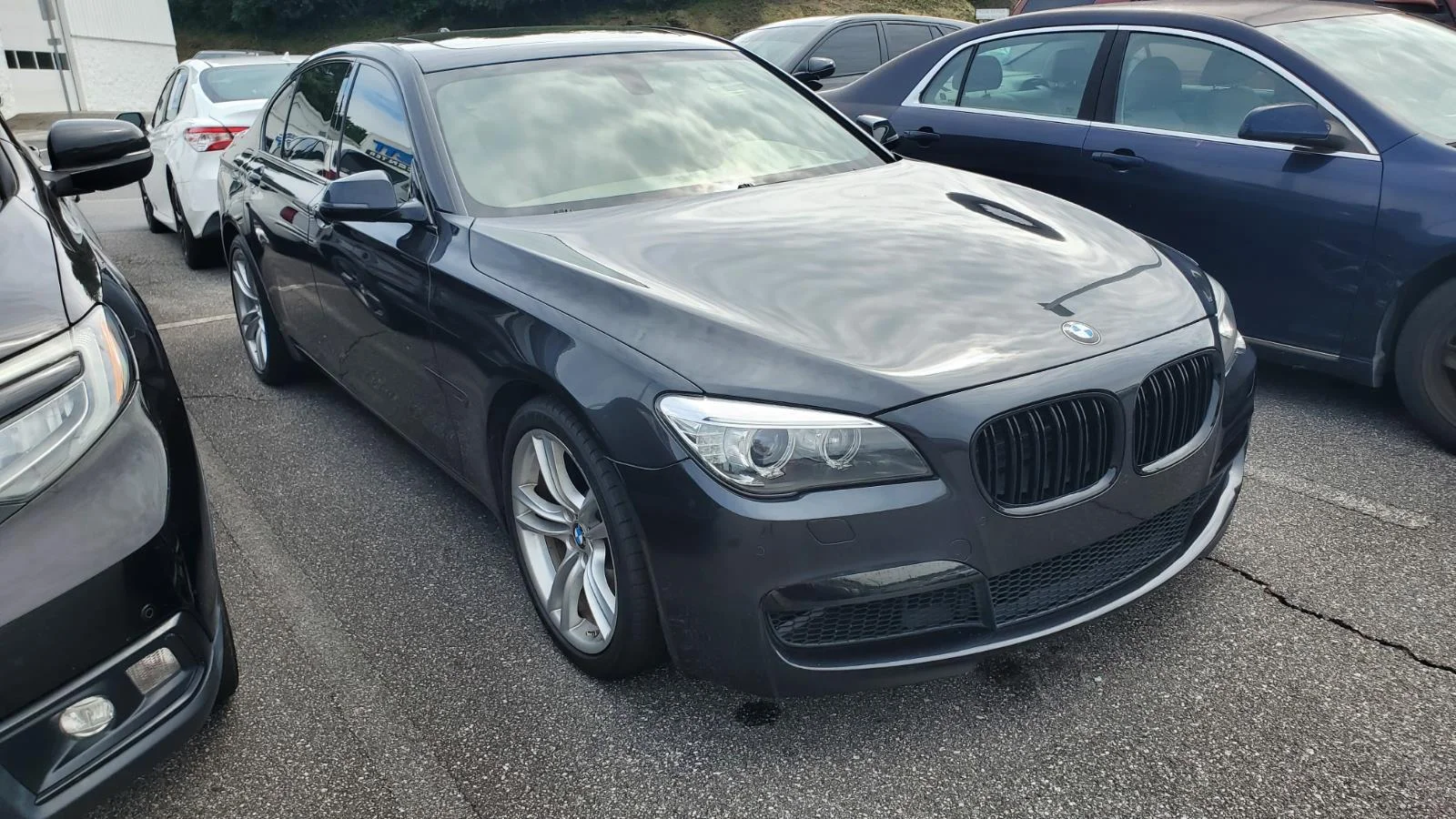 Used 2013 Dark Graphite Metallic Ii BMW 750i image 2
