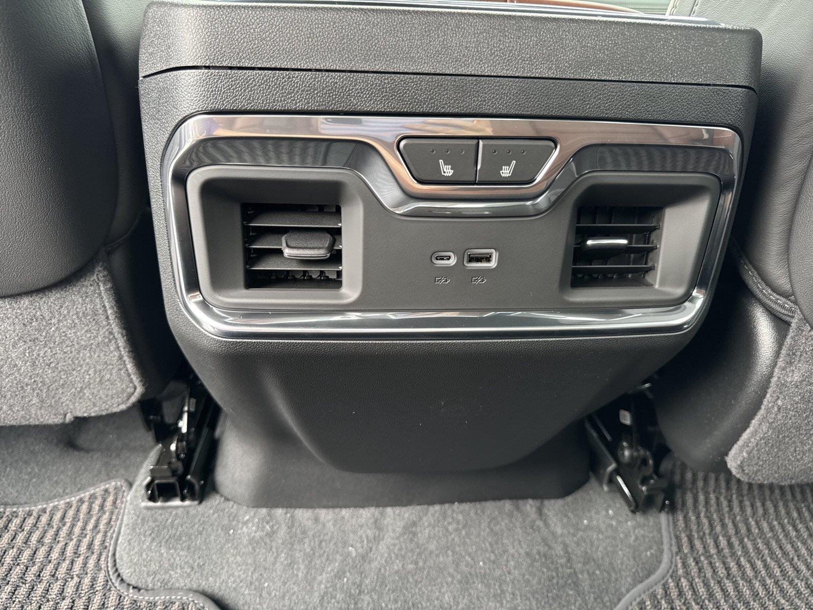 New 2026 Glacier White Tricoat GMC Denali Ultimate image 33
