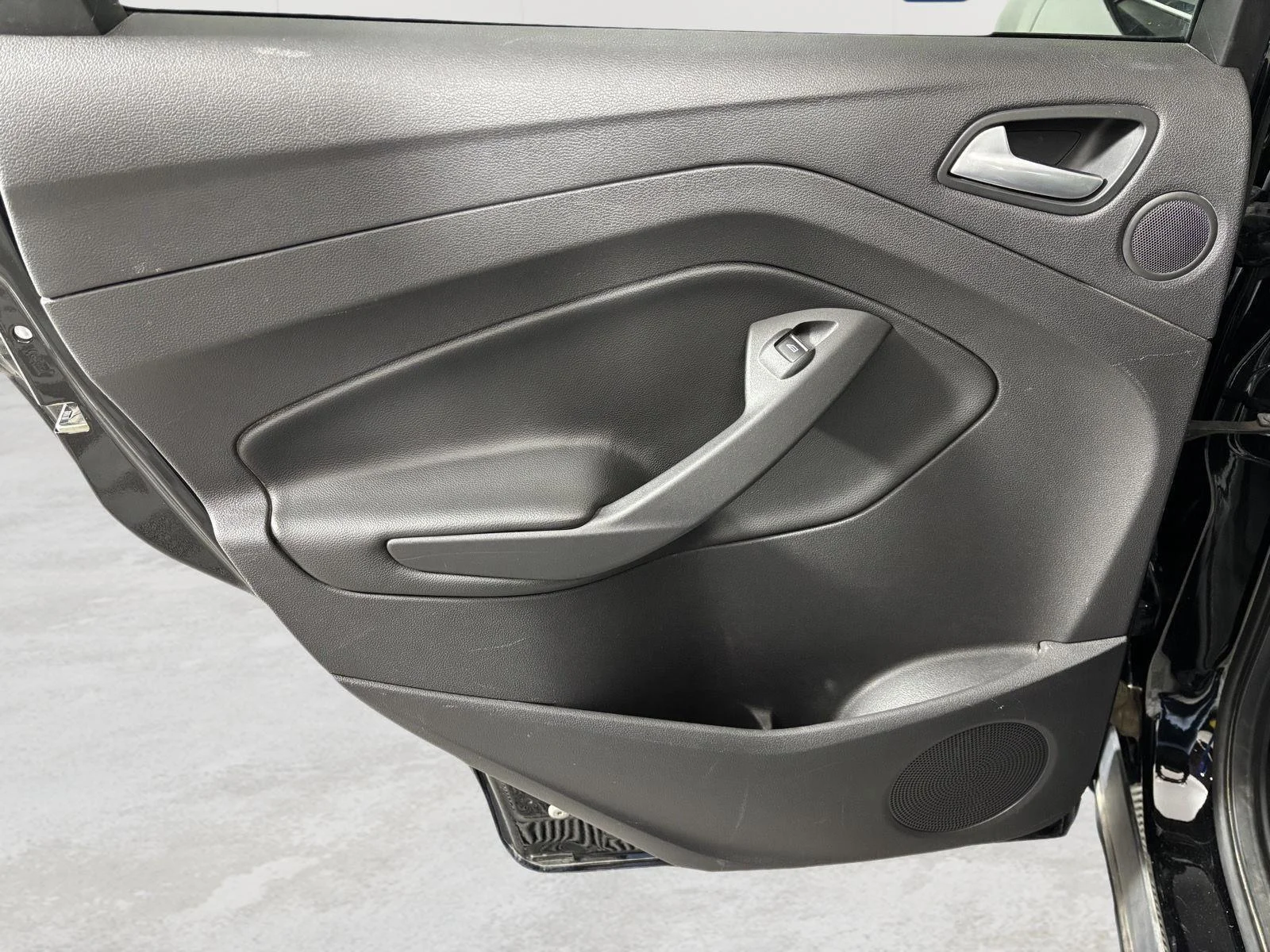 Used 2016 Shadow Black Ford SE image 17