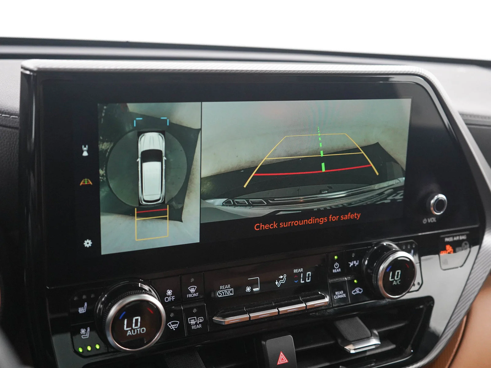 Used 2023  Toyota Hybrid Platinum image 21