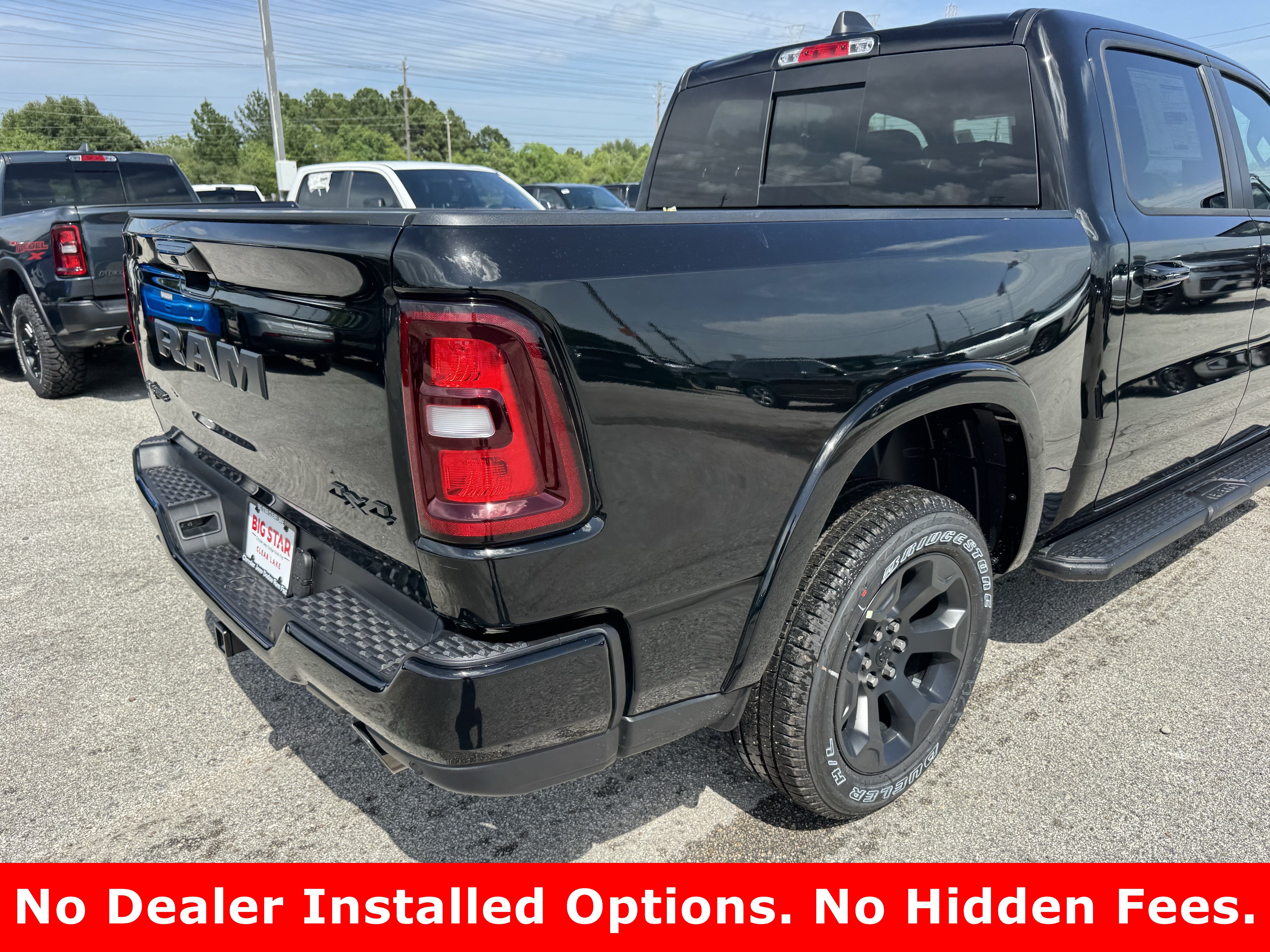 New 2026 Diamond Black Crystal Pearl-Coat Exterior Paint RAM Lone Star image 7