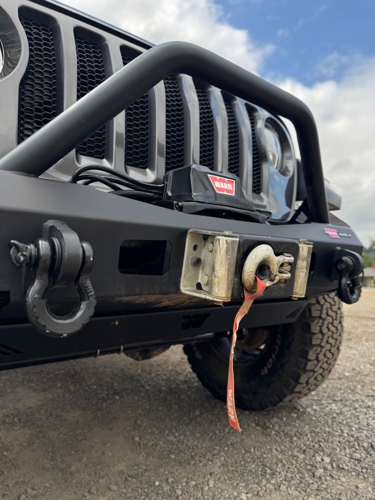 Used 2018 Granite Crystal Metallic Clearcoat Jeep Unlimited Sport S image 48